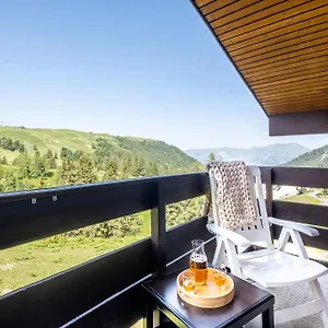 3* Aparthotel Pierre & Le Quartz